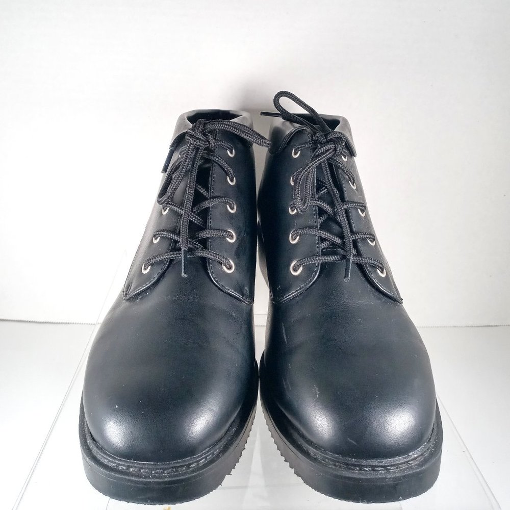 White Stag Womens Boots Size 8.5